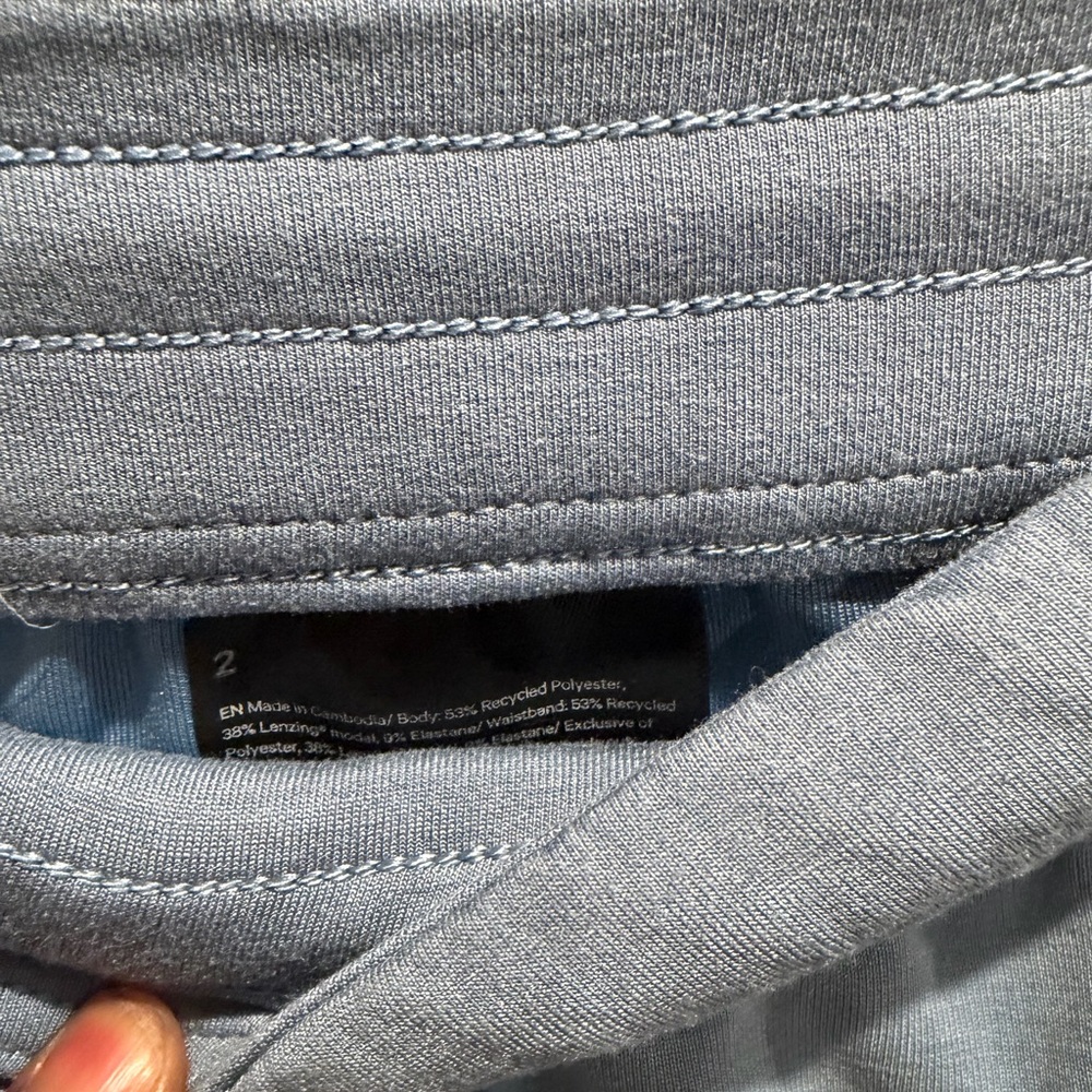 Lululemon Women's Blue Casual Shorts Size‎ 2 - Picture 9 of 10